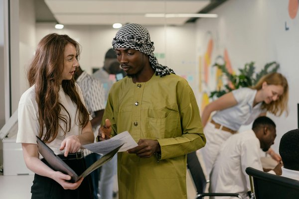 Las fundas impermeables para móvil que necesitas este verano